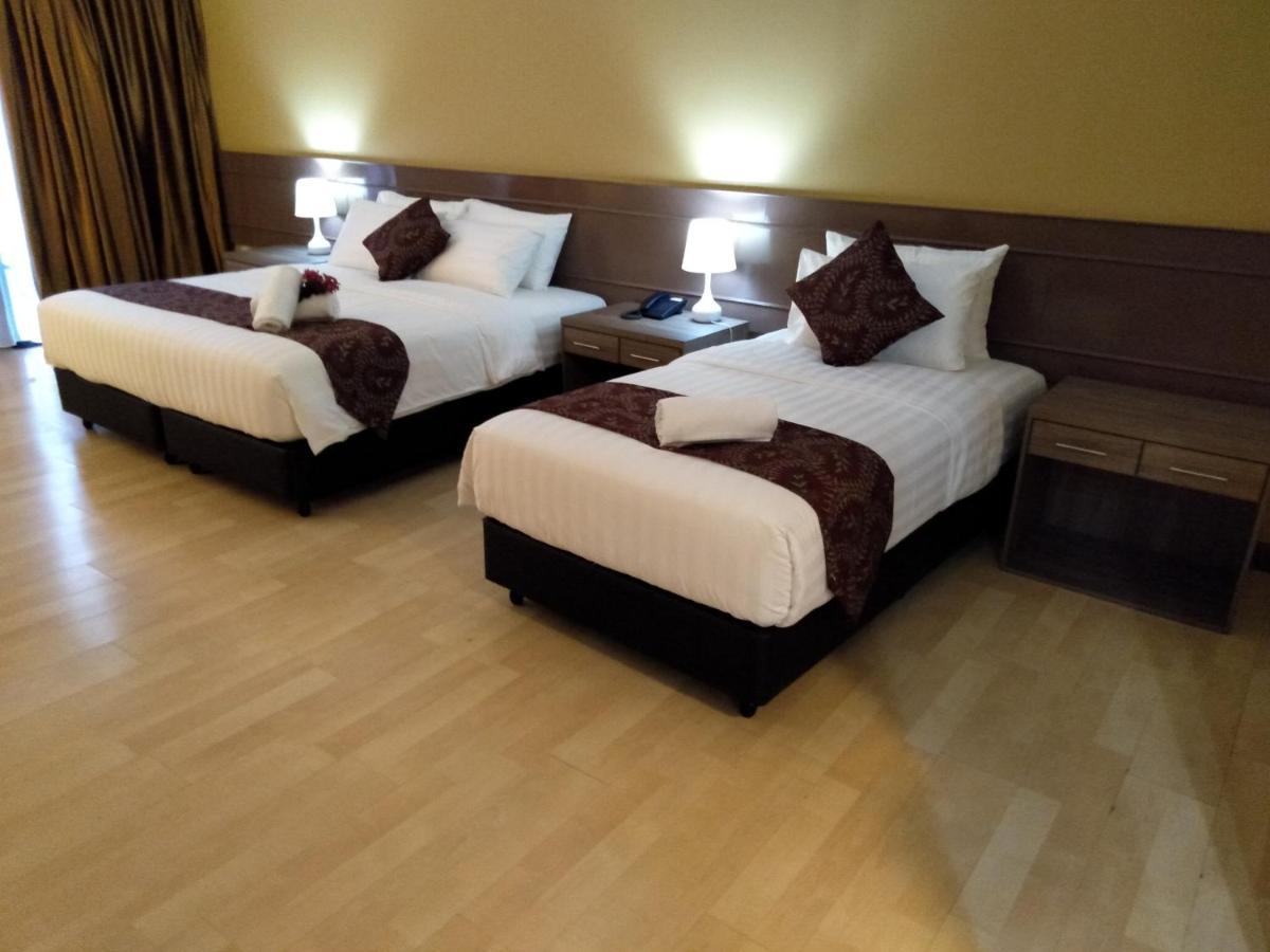 Temu Primula Hotell Kampong Seberang Timor Eksteriør bilde