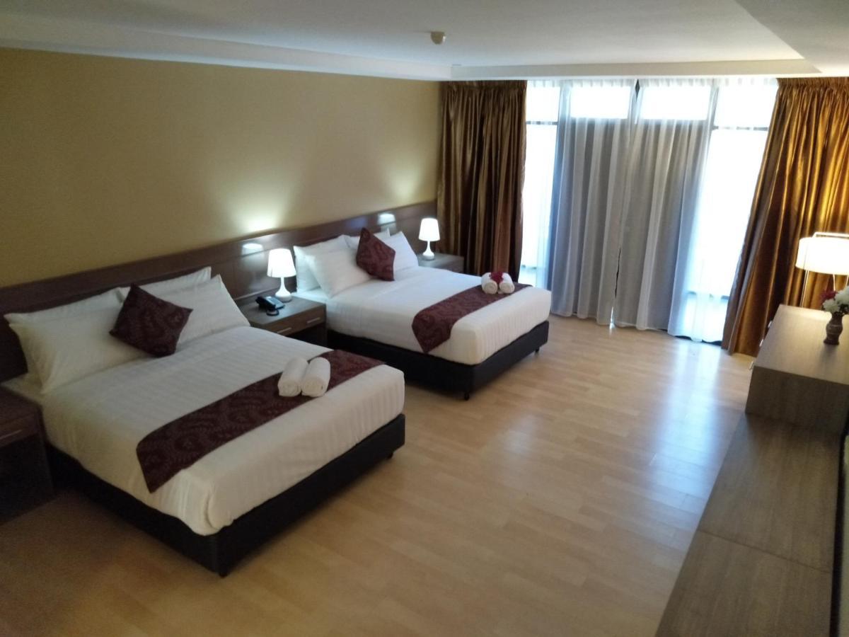 Temu Primula Hotell Kampong Seberang Timor Eksteriør bilde